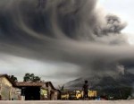 Indonésie – Éruptions du volcan Sinabung